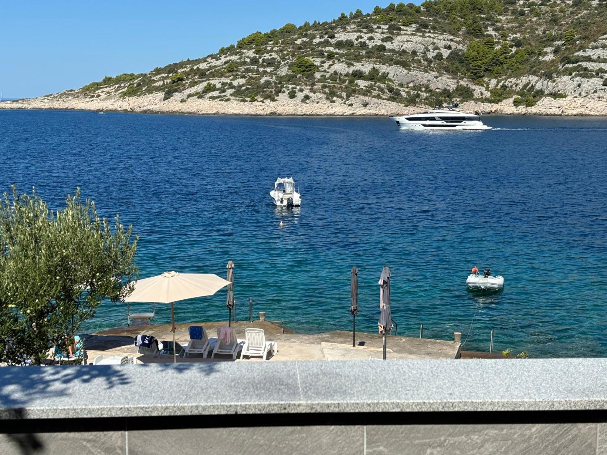 Direkt Am Meer-Apartments Puntaplanka Rogoznica  Exterior foto