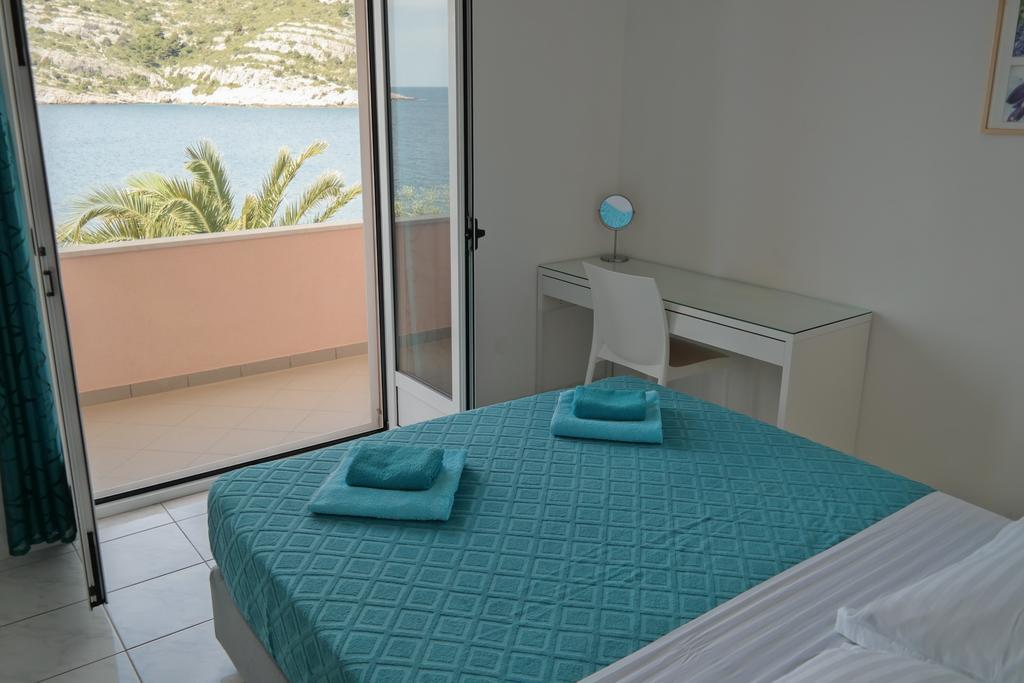 Direkt Am Meer-Apartments Puntaplanka Rogoznica  Exterior foto