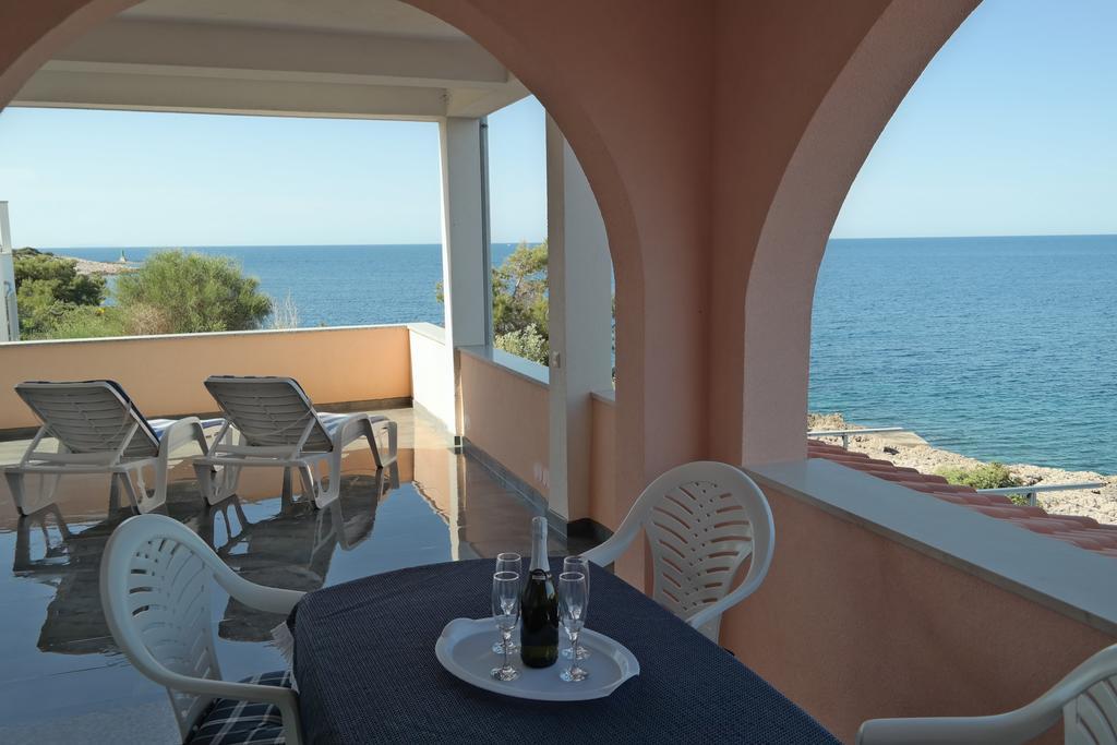 Direkt Am Meer-Apartments Puntaplanka Rogoznica  Cameră foto