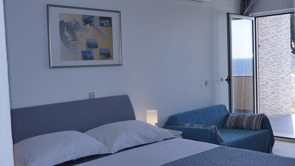 Direkt Am Meer-Apartments Puntaplanka Rogoznica  Exterior foto